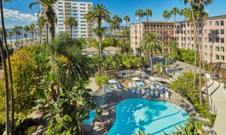 10 most luxurious resorts in California